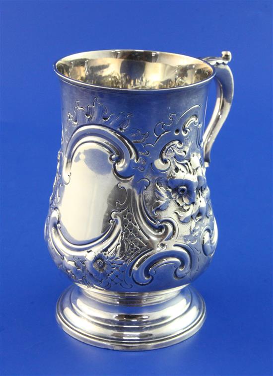 George III silver baluster mug, 10.5 oz.(-)